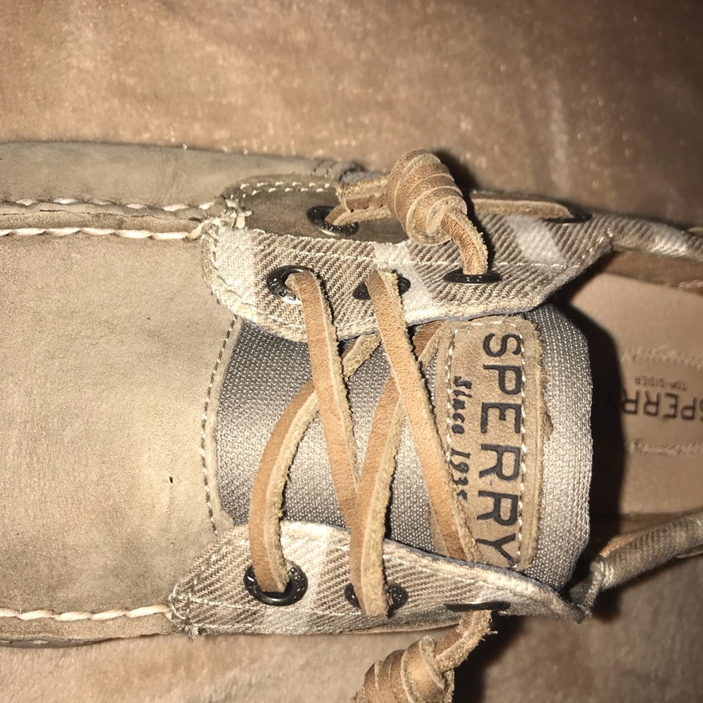 🎀WOMENS SPERRYS SIZE 10M🎀